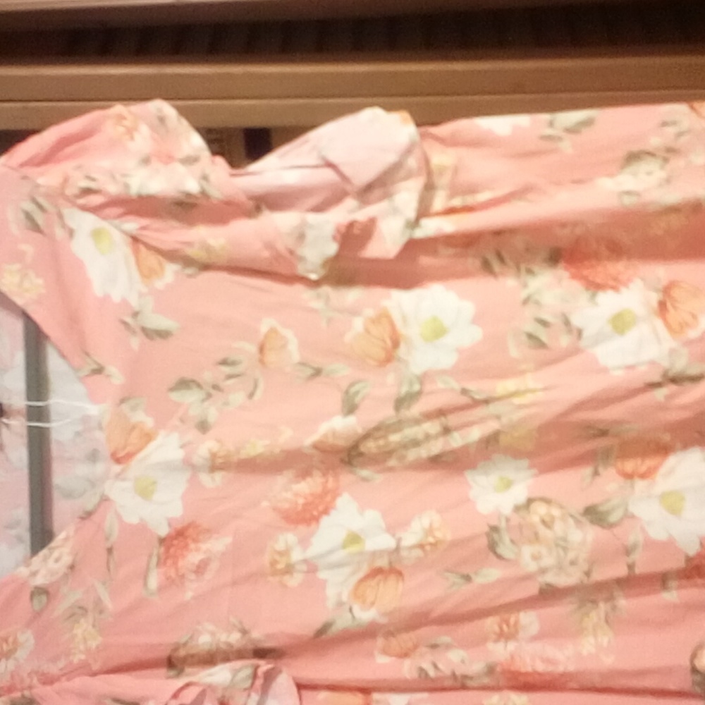 NWOT Flowery top